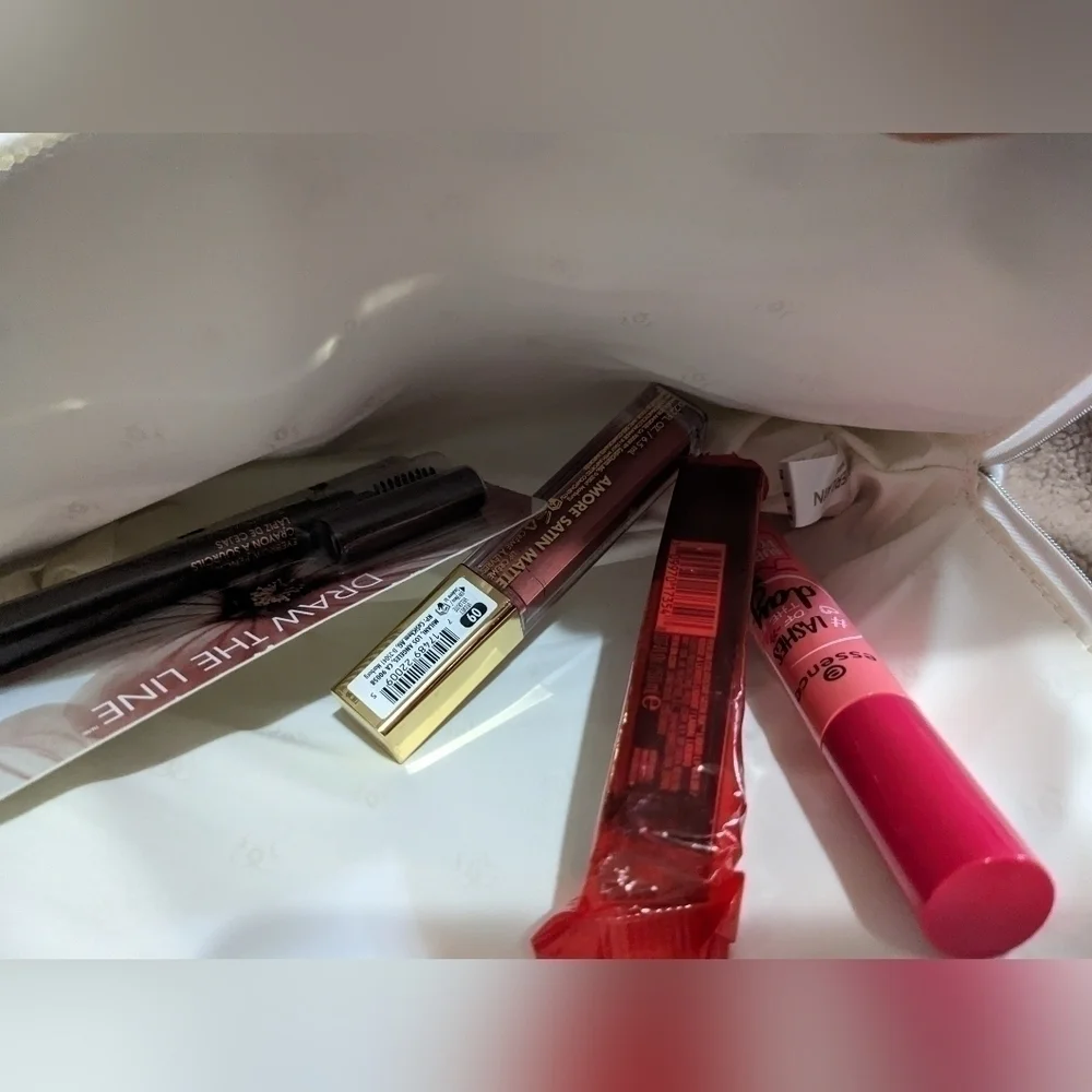 Guerlain Paris makeup bag beauty bundle